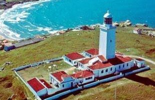 Farol de Santa Marta abre para visitação neste final de semana