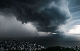 Ciclone extratropical se forma e traz risco de tempestades severas a Santa Catarina