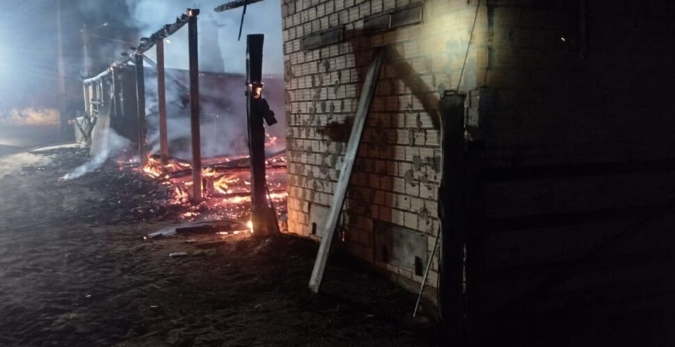 Dois incêndios deixam rastro de prejuízos em Orleans em menos de 12 horas
