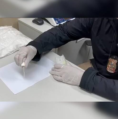 Jovem de Santa Catarina é presa ao tentar embarcar para França com cocaína no corpo