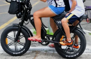 Criança se fere em colisão com carro conduzido por motorista com CNH suspensa em Braço do Norte