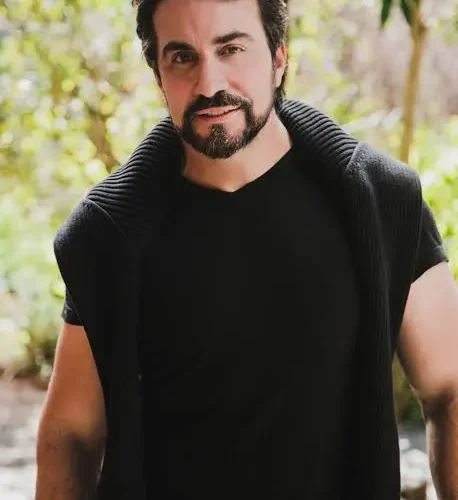 Padre Fábio de Melo se apresenta em show gratuito em Içara