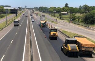 Obras noturnas exigem desvio de tráfego na BR-101, em Capivari de Baixo