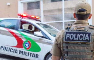 Operação no Morro da Guampa prende homem e apreende grande quantidade de drogas em Tubarão