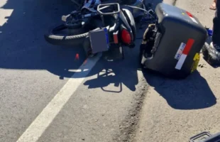 Colisão entre motociclista e caminhão é registrada em Criciúma