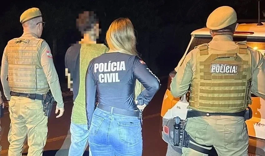 Homem investigado por violência contra a companheira é preso em cemitério em Meleiro