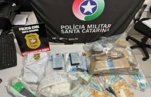 Polícia cumpre mandados e apreende drogas em Braço do Norte e São Ludgero
