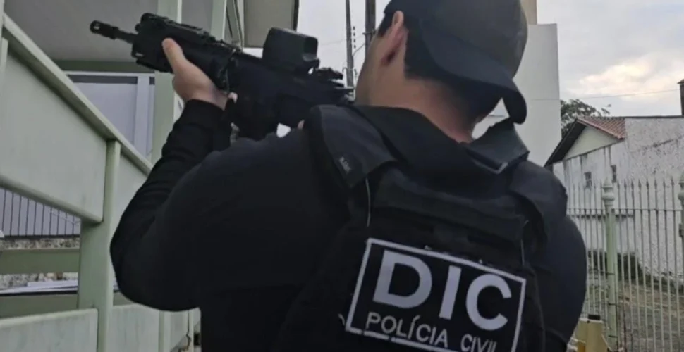 Operação da Polícia Civil prende líderes de esquema de tráfico em Criciúma e Palhoça