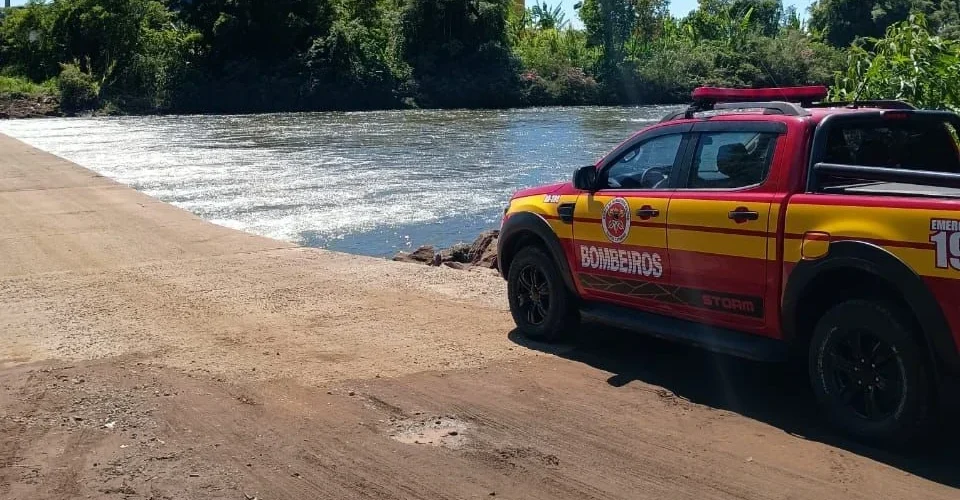 Bombeiros encontram corpo de jovem após desaparecimento em Turvo