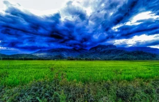 Granizo e rajadas de vento podem ocorrer com frente fria em Santa Catarina