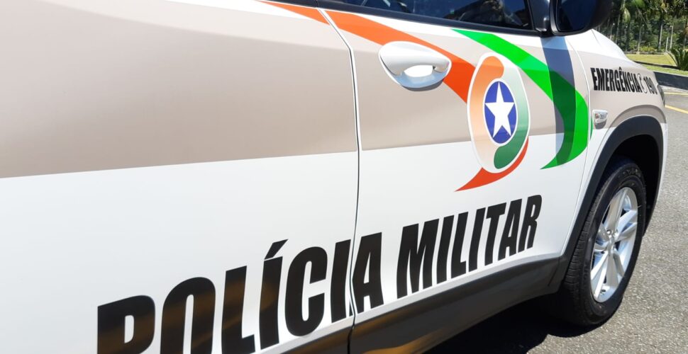 Homem é preso por agredir companheira após chegar embriagado em Grão-Pará