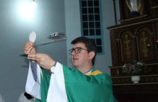 Padre Deonor deixa Lauro Müller em reformulação pastoral da Diocese de Criciúma