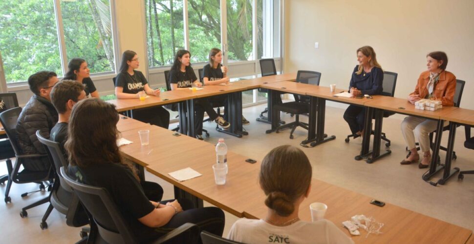 Carvão+ recebe estudantes premiados em feira de ciências da SATC
