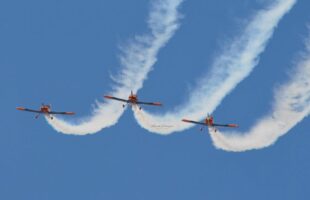 Show aéreo da Esquadrilha Fox encerra comemorações do centenário de Criciúma