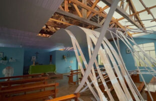 Milagre em Dionísio Cerqueira: ciclone destrói igreja, mas altar e santos ficam intactos