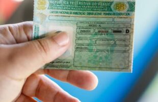 Detran de SC alerta para golpes com falsa suspensão da CNH