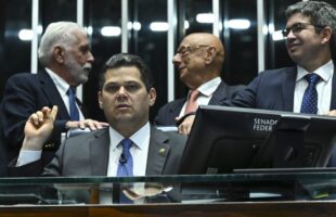 Senado proíbe desconto de mensalidade sindical em aposentadorias