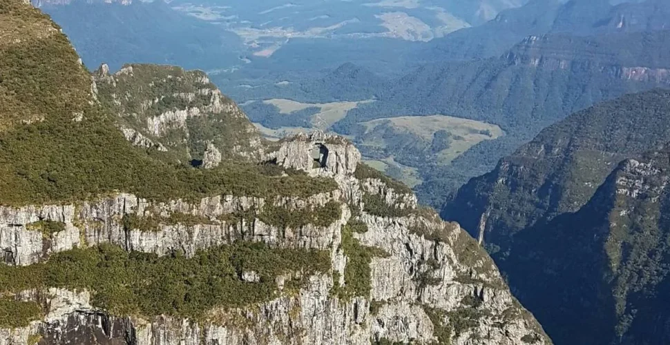 Frio extremo: Brasil registra sensação térmica de -30 °C na serra
