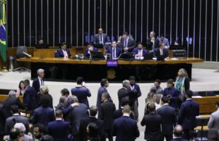 Câmara aprova PL Antifacção com ampla maioria; veja como votaram os deputados de SC