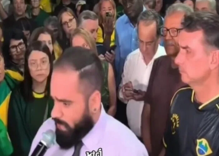 Vigília por Bolsonaro é perturbada por infiltrado em ato de oração