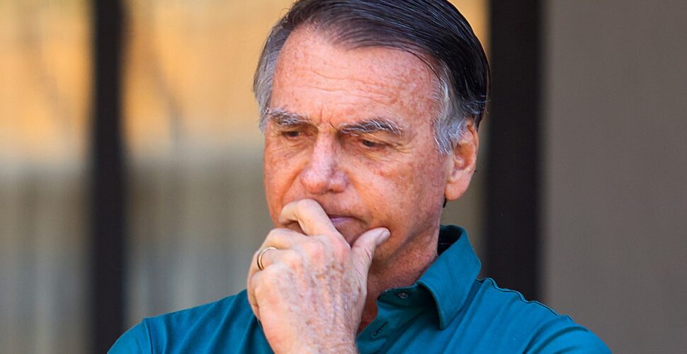 Moraes comunica TSE sobre inelegibilidade de Bolsonaro até 2060