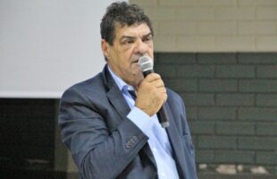 Presidente Belha destaca diálogo com empresários no encerramento de programa comunitário