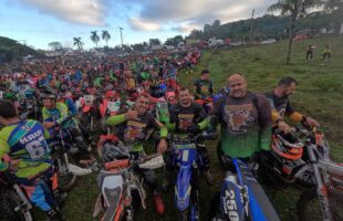 Evento off-road movimenta Morro da Fumaça com mais de 400 pilotos
