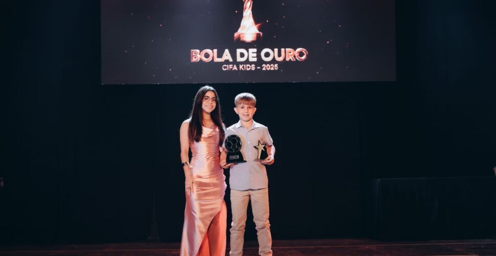 Jovem de Lauro Müller conquista Bola de Ouro Sub-10 e títulos em torneios de base