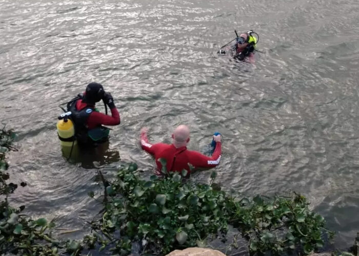 Bombeiros resgatam corpo encontrado boiando no Rio Tubarão nesta segunda-feira