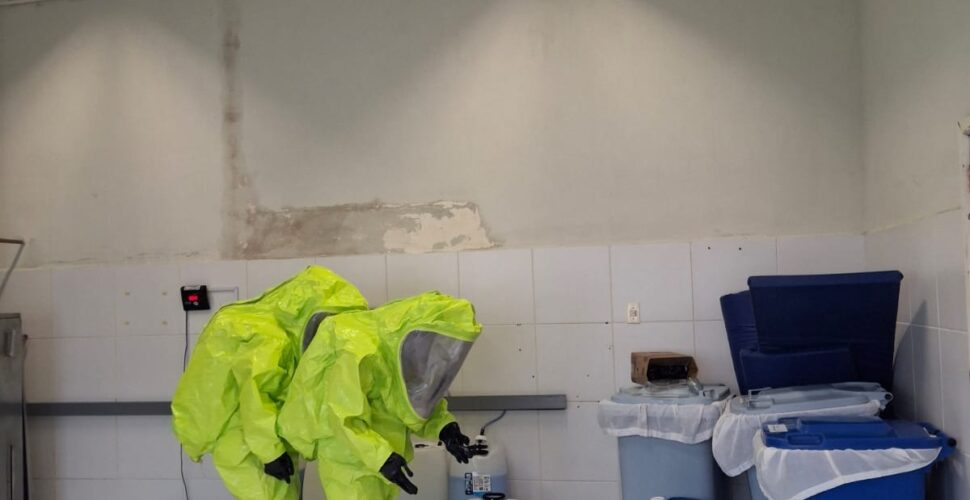 Vazamento de produto químico mobiliza Bombeiros em hospital de Lauro Müller