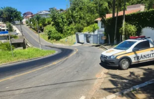 Trânsito em Criciúma recebe atenção após óleo na pista causar acidentes