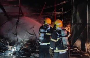 Incêndio destrói estufa de fumo na comunidade de Vargem Grande, em Lauro Müller