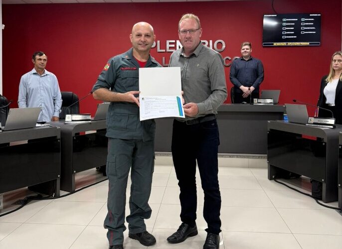 Bombeiro Joceoni Lunardi salva recém-nascido engasgado a caminho do jantar