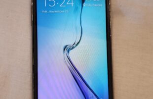 Celular desaparece enquanto dono se distrai em restaurante de Orleans