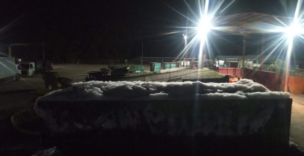 Incêndio em contêiner com produtos químicos mobiliza bombeiros em Cocal do Sul