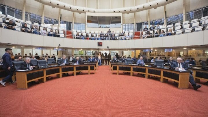 Assembleia catarinense aprova fim das cotas raciais nas universidades