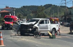 Acidente envolvendo quatro veículos mobiliza emergências na SC-370, em Gravatal