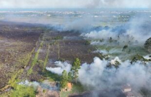 Incêndio criminoso ameaça bairros e destrói 165 hectares no sul de SC