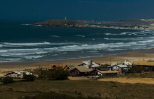 Escuna destinada a passeios em Laguna naufraga antes da estreia