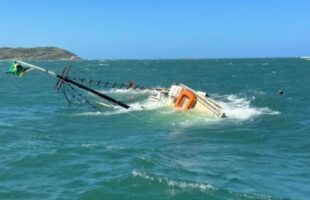 Prefeito lamenta naufrágio que cancelou nova atração turística em Laguna