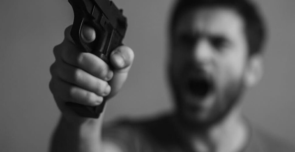 Assaltante armado rende funcionário e foge com dinheiro de posto em Braço do Norte