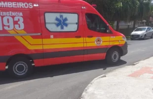 Mulher é ferida com facão em Criciúma e suspeito foge do local