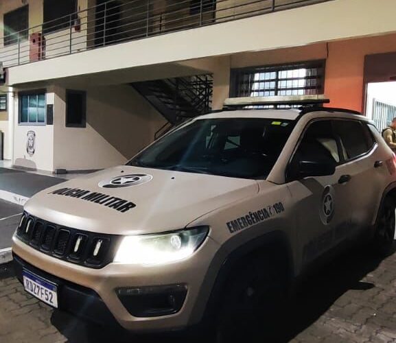 PM e Polícia Federal cumprem mandado e prendem suspeito de contrabando em Orleans