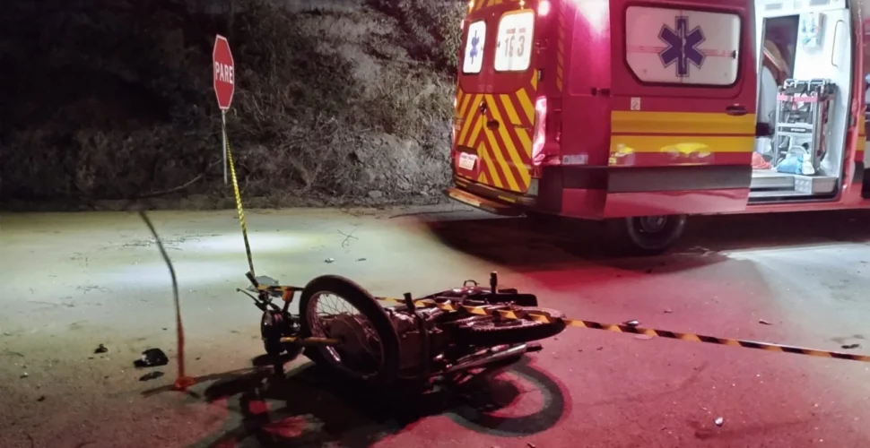 Adolescente morre em grave acidente entre moto e carro em Urussanga