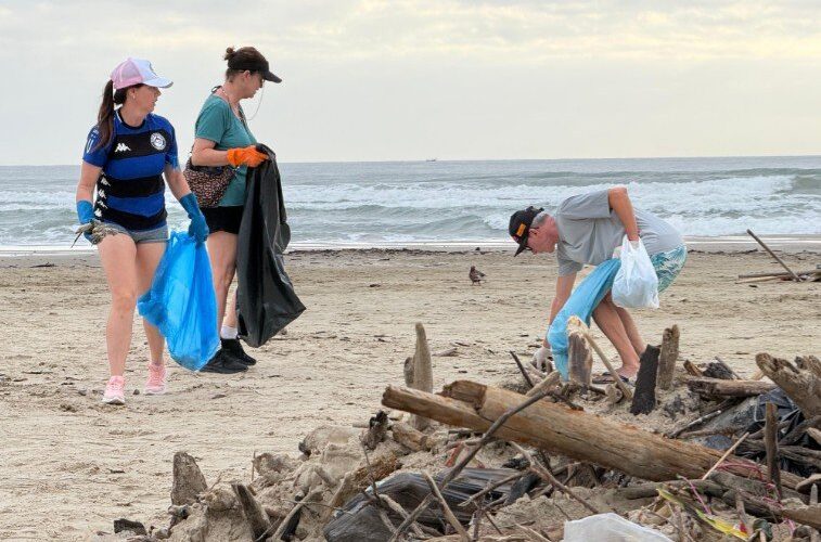 Mutirão voluntário limpará praia do Mar Grosso neste sábado