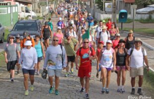 Caminhada do Farol une cenário paradisíaco e desafio de 18 km na 24ª edição