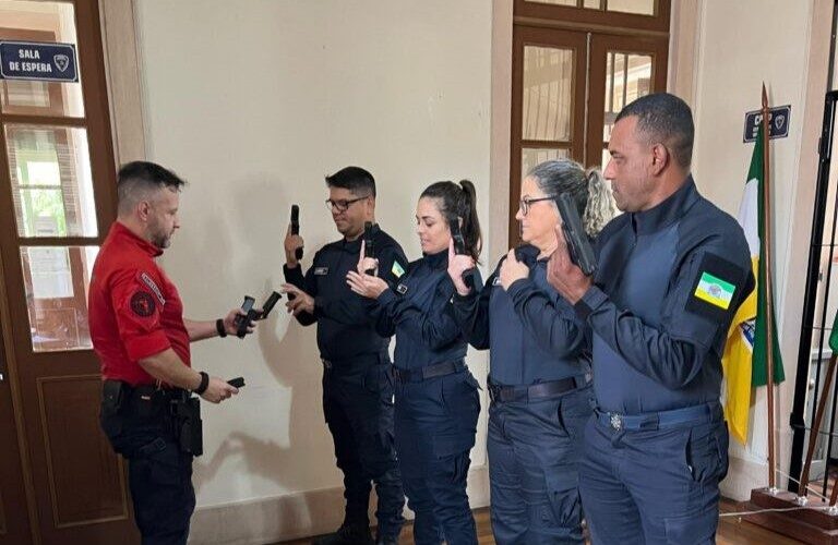 Guarda municipal de Laguna recebe autorização para porte de arma