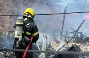 Populares resgatam mulher e crianças de incêndio em Siderópolis