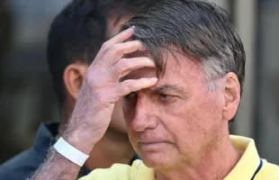 Bolsonaro sofre com efeitos colaterais de medicamentos na prisão