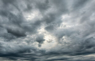 Alerta de temporais em Santa Catarina neste domingo